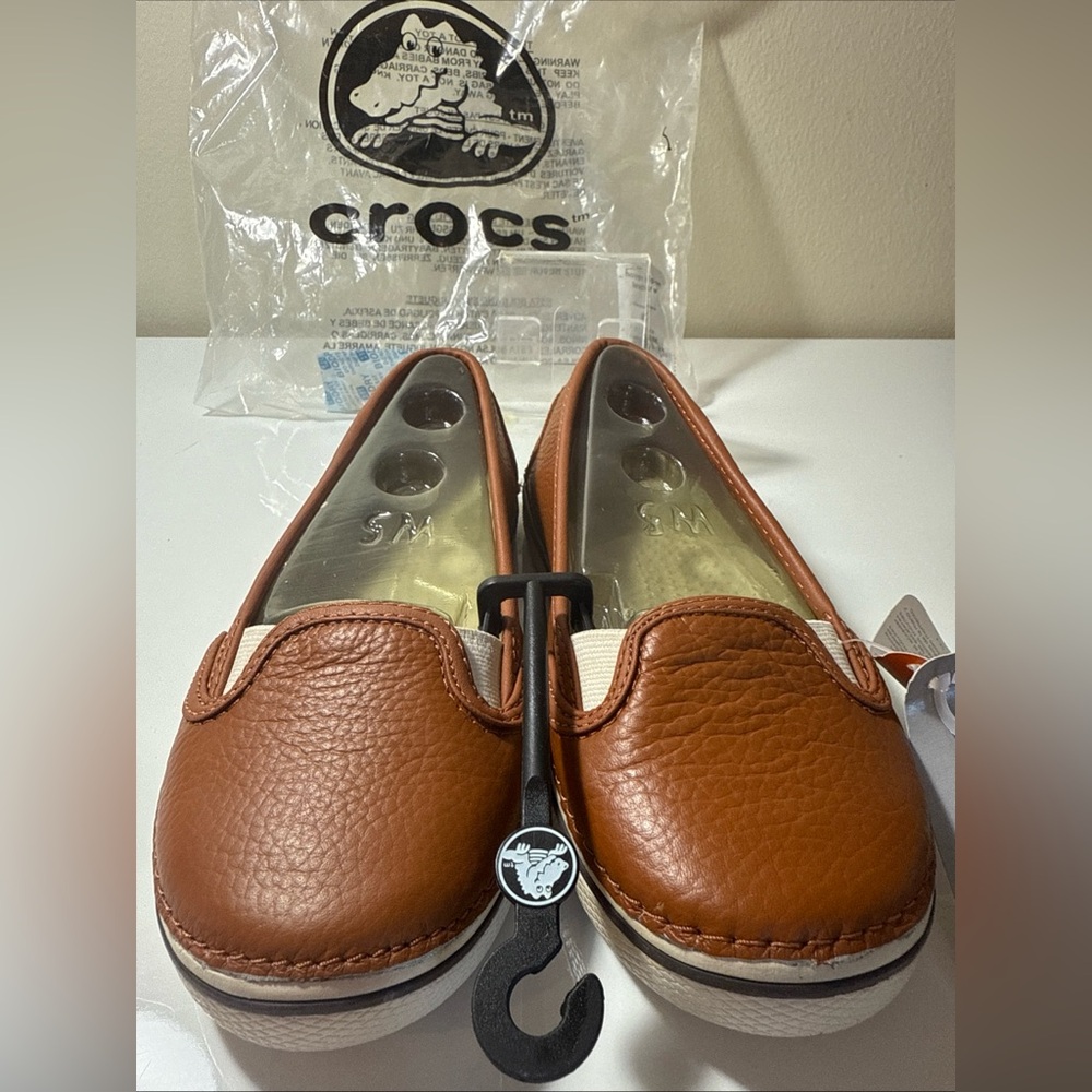 CROCS Women Hover Slip-on Leather Sneaker Chestnut Brown New Size 5 M US